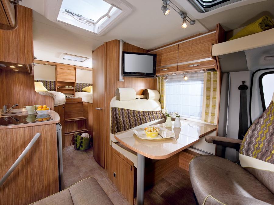 Интерьер Burstner Travel Van 2008 года  (фото 3 из 14)
